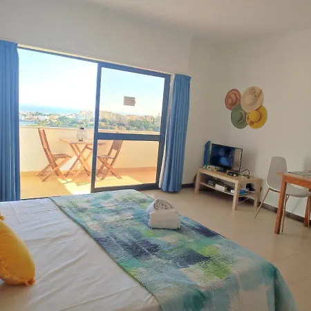 Endless Summer Apartment *